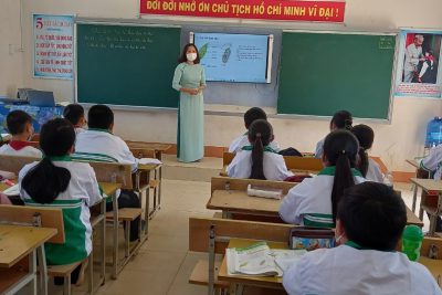 Niềm vui trở lại trường sau thời gian dài học trực tuyến để phòng, chống dịch Covid-19