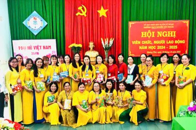 Trường THCS Nguyễn Tất Thành tổ chức Hội nghị VC, NLĐ năm học 2024 -2025 thành công tốt đẹp